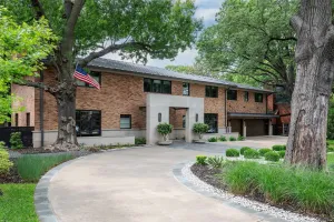 Dallas, TX 75209