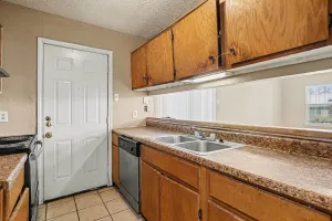 Dallas, TX 75217