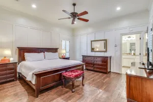 Hudson Oaks, TX 76087