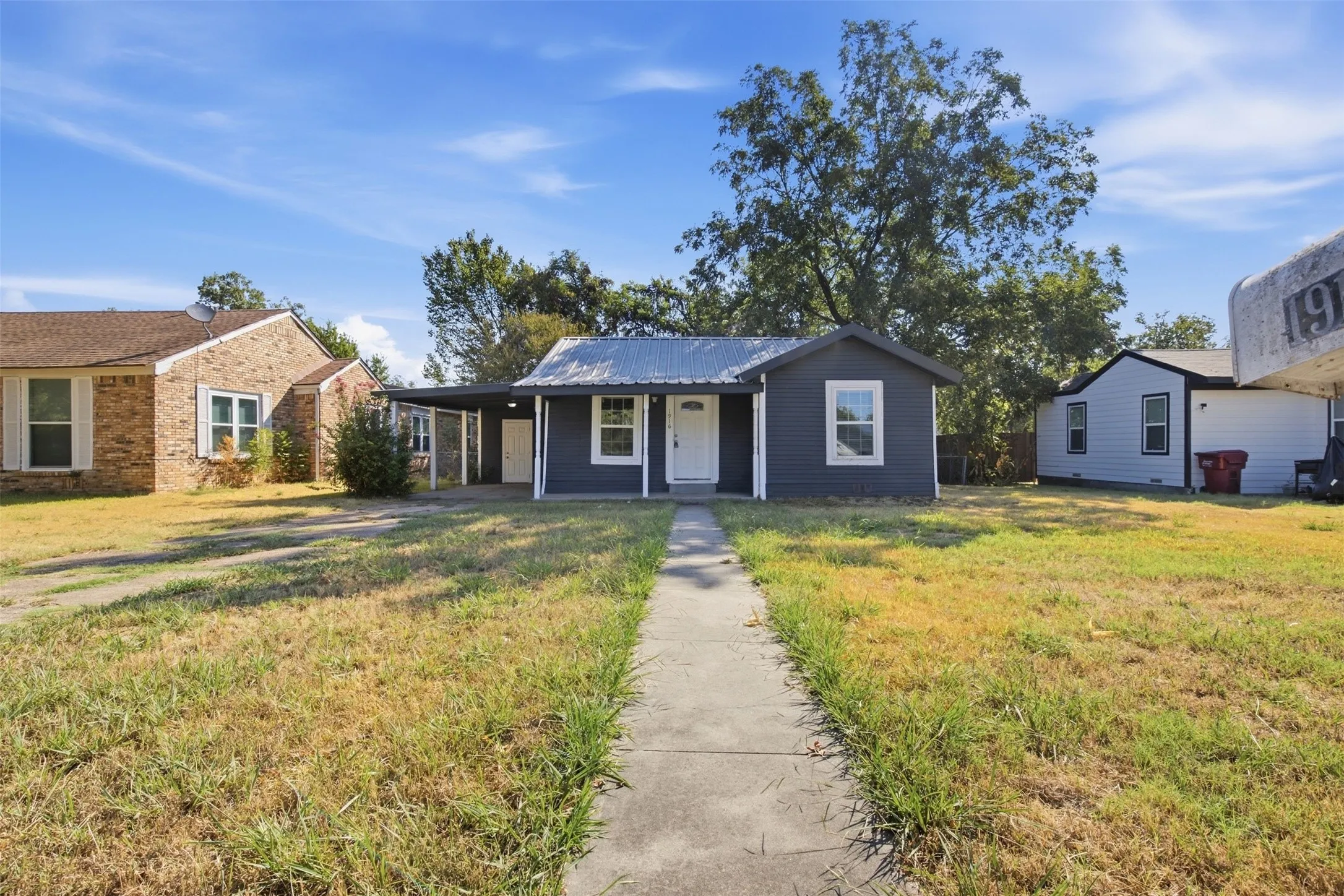 Bonham, TX 75418
