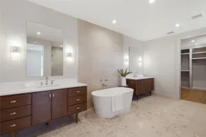Dallas, TX 75225