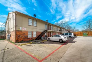 Arlington, TX 76011