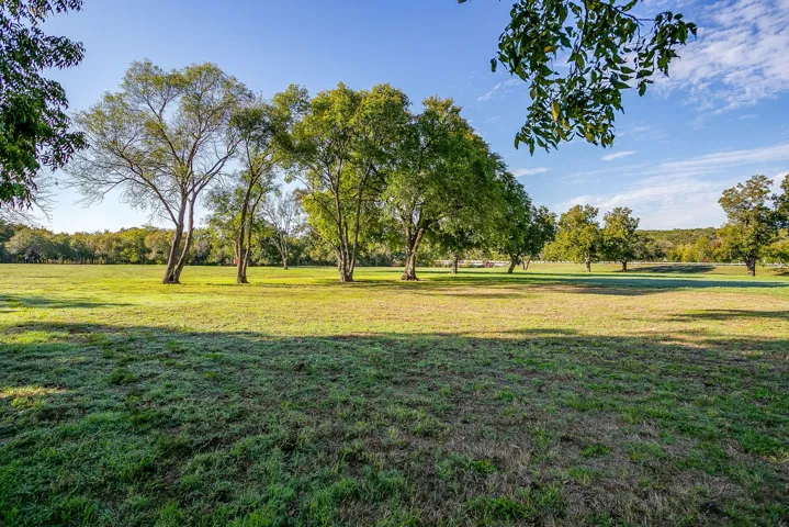 Glen Rose, TX 76043