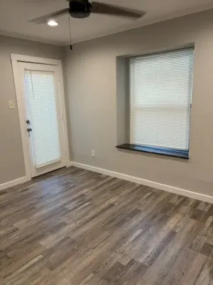 Dallas, TX 75206