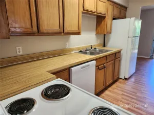 Burleson, TX 76028