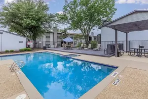 Greenville, TX 75402