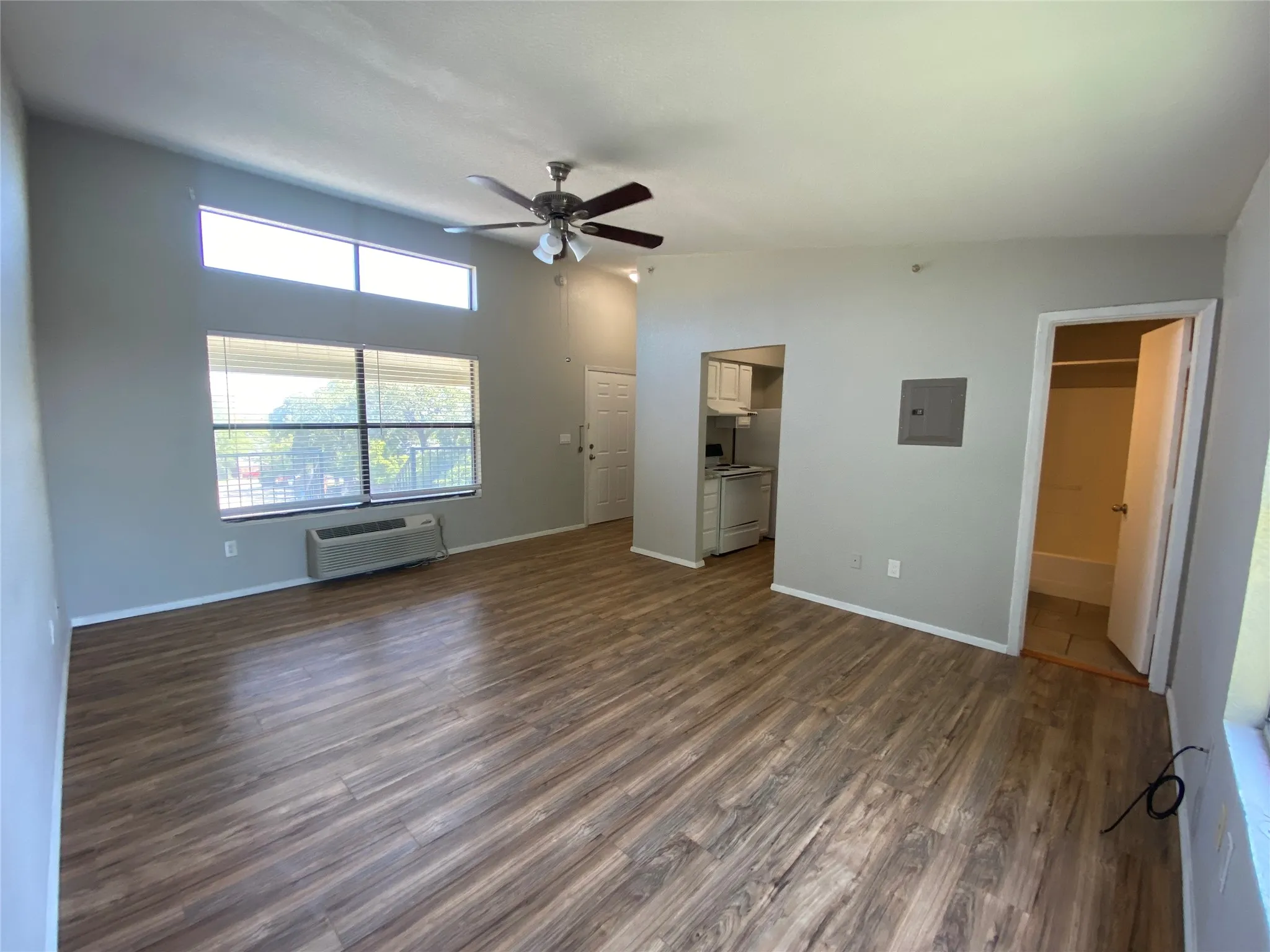 Denton, TX 76201