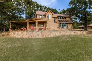 Windom, TX 75492