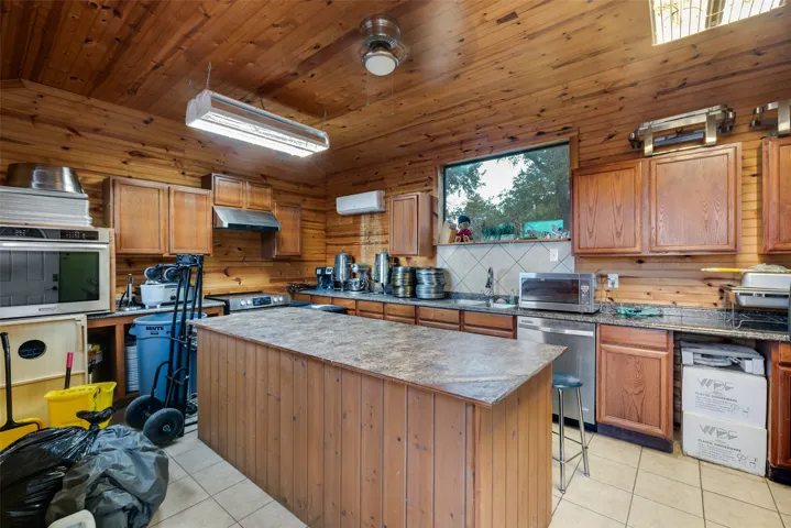 Caddo Mills, TX 75135