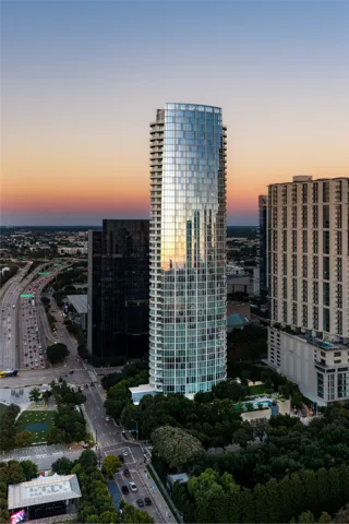 Dallas, TX 75201