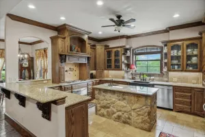 Grand Saline, TX 75140