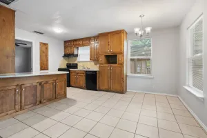 Cleburne, TX 76033