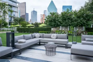 Dallas, TX 75201