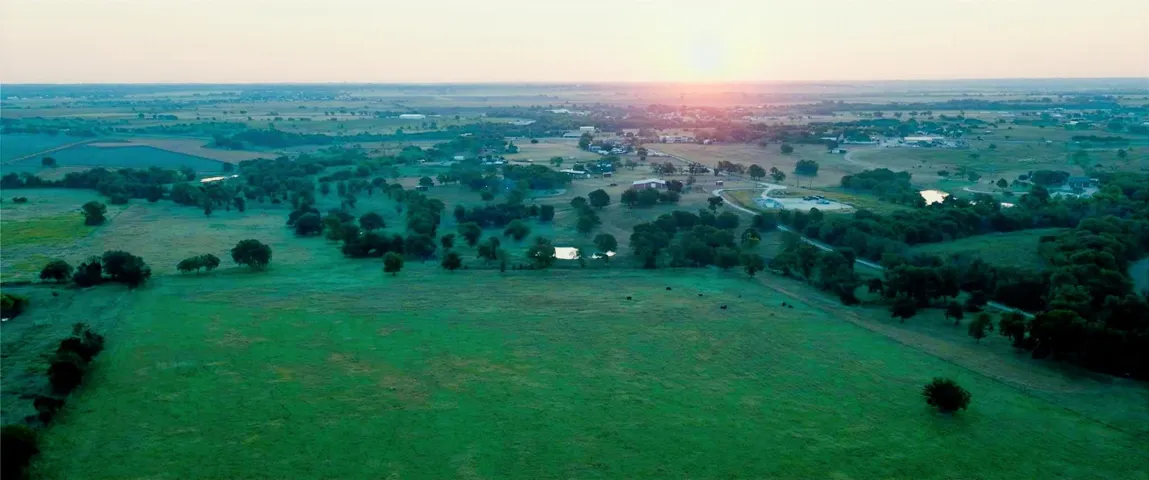 Cleburne, TX 76033