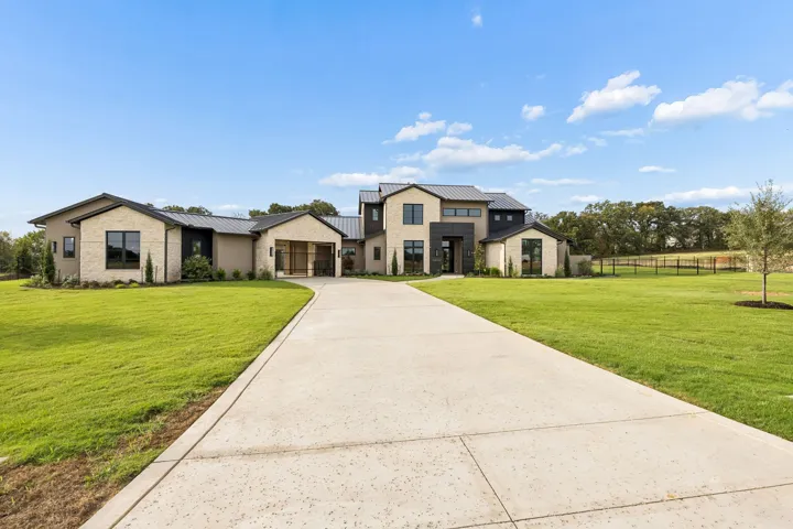 Bartonville, TX 76226