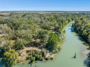 Gonzales, TX 78629
