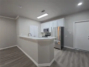 Euless, TX 76039
