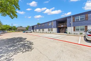 Benbrook, TX 76116
