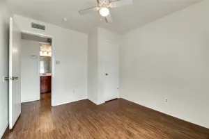 Arlington, TX 76011