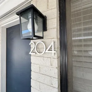 Dallas, TX 75206