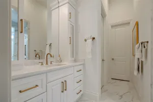 Dallas, TX 75230