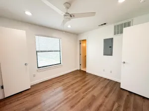 Dallas, TX 75204