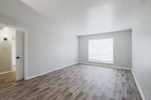Dallas, TX 75237