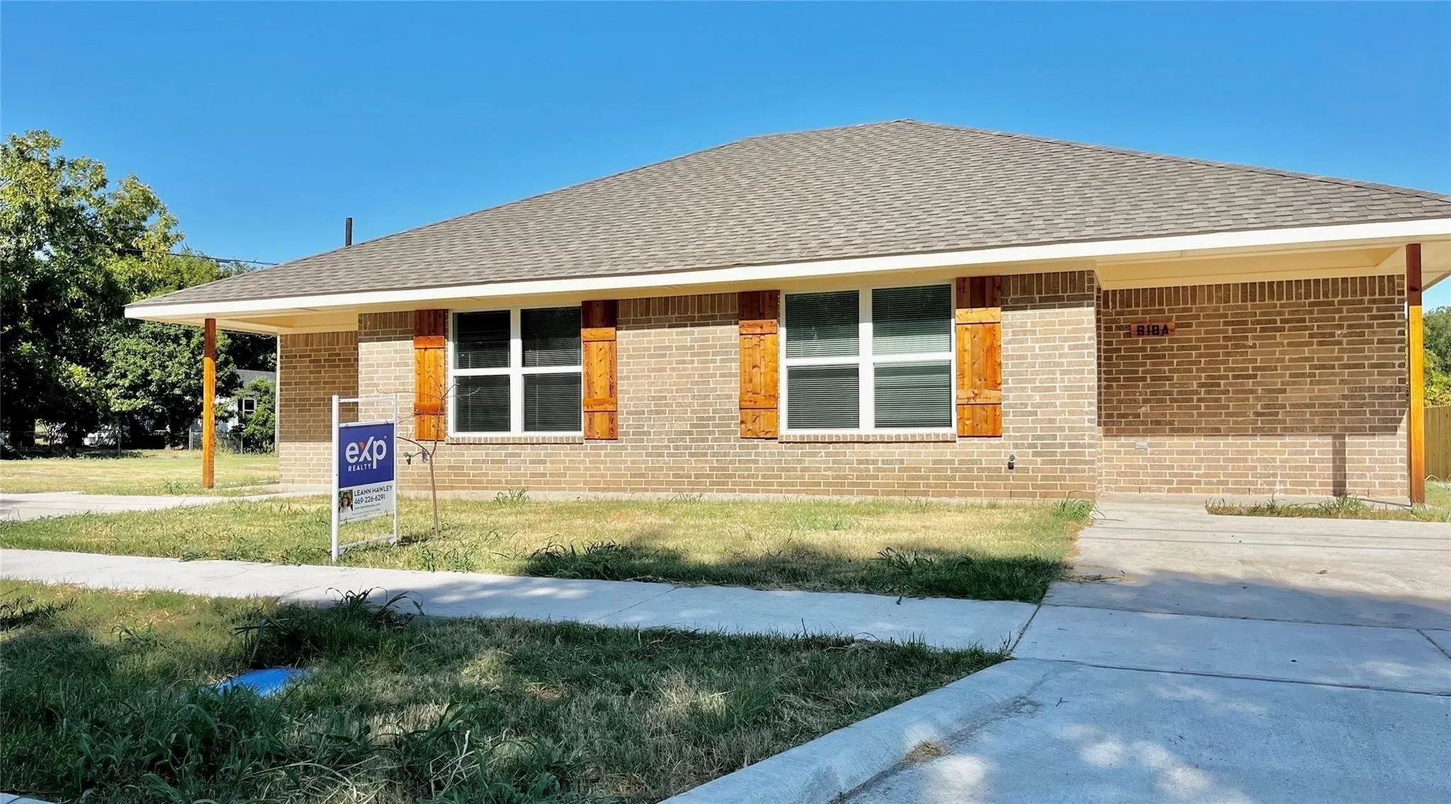 Bonham, TX 75418