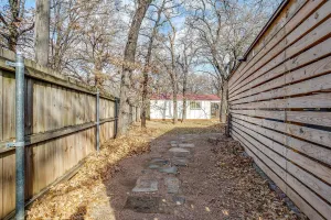 Burleson, TX 76028