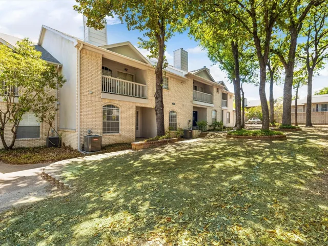 Euless, TX 76039
