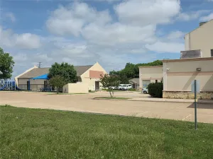 Grand Prairie, TX 75052