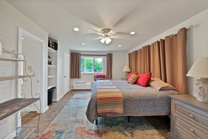 Kerens, TX 75144