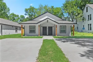 Bonham, TX 75418