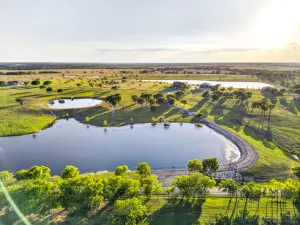 Ennis, TX 75119