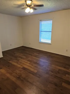 Cleburne, TX 76033