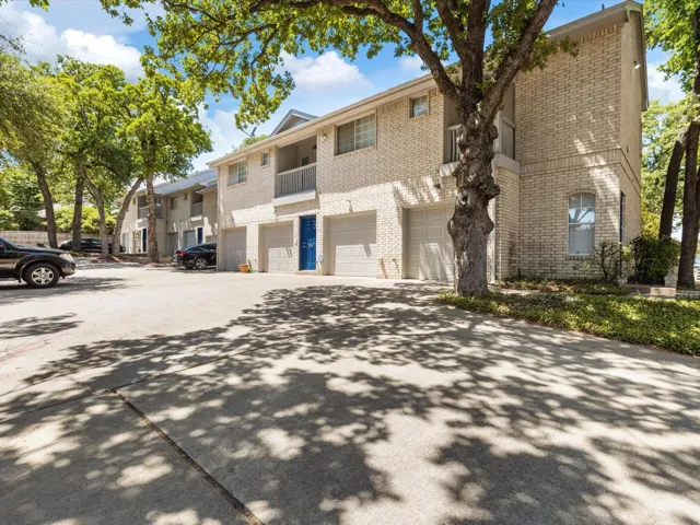 Euless, TX 76039