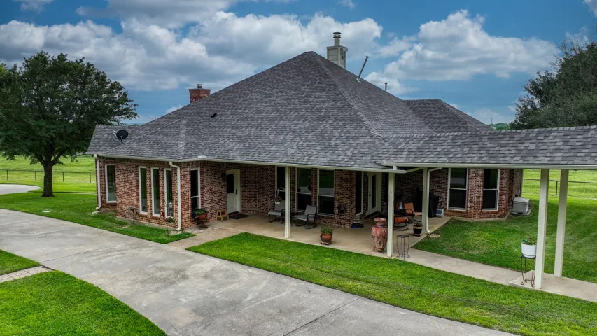 Cleburne, TX 76033