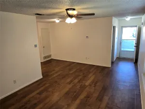 Cleburne, TX 76033
