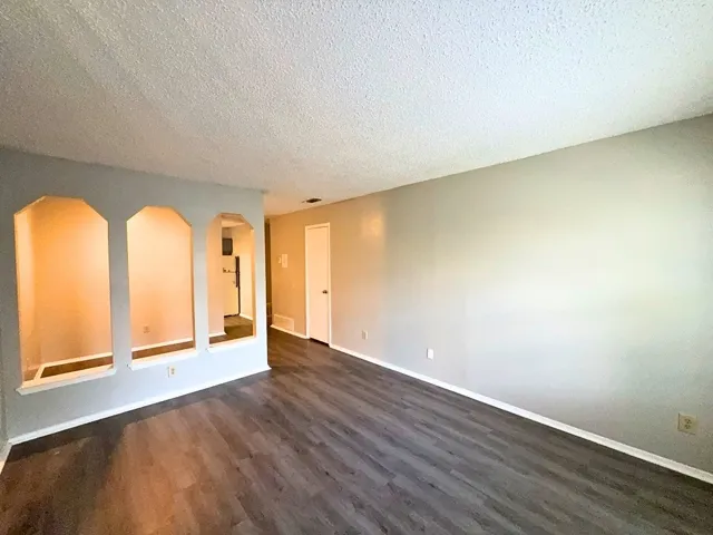 Denton, TX 76201