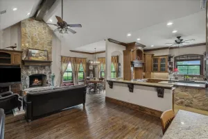 Grand Saline, TX 75140