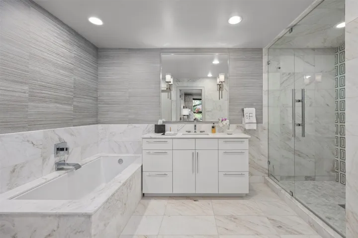 Westover Hills, TX 76107