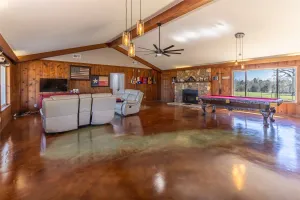 Gladewater, TX 75647