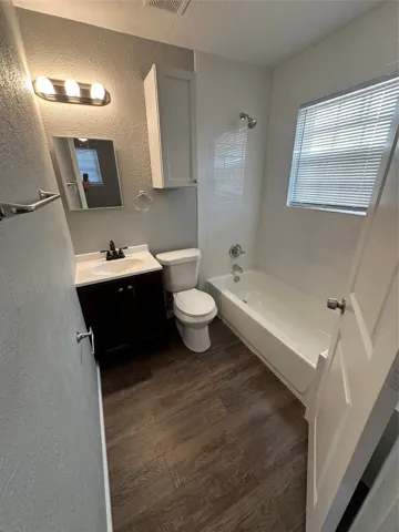 Arlington, TX 76010