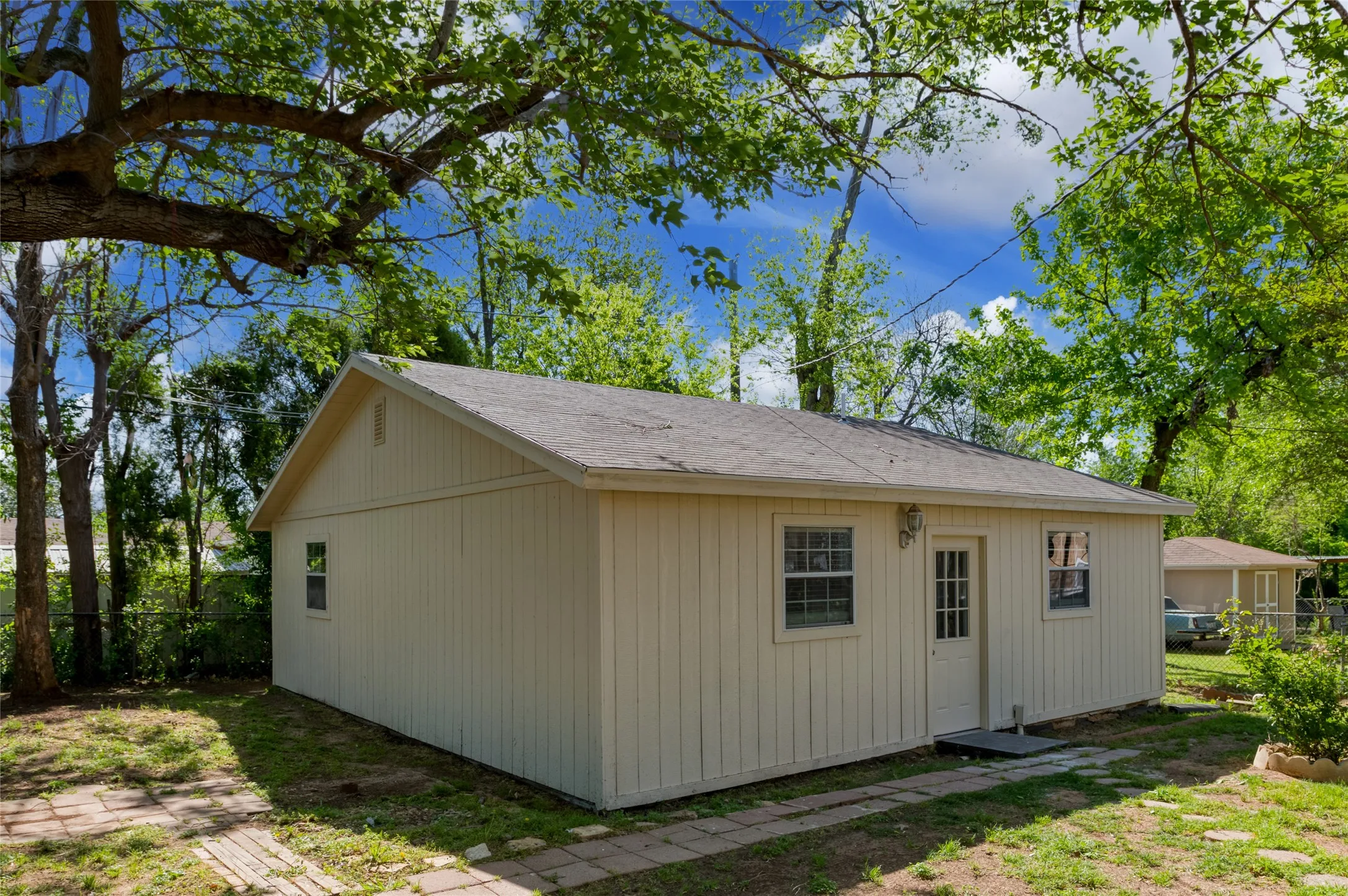 Fort Worth, TX 76115