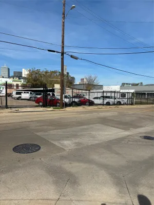 Dallas, TX 75215