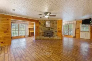 Whitesboro, TX 76273
