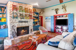 Spicewood, TX 78669