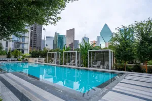 Dallas, TX 75201