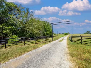 Valley View, TX 76272