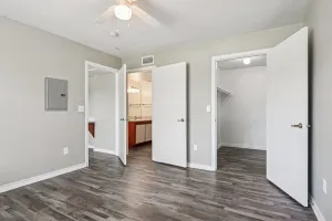 Grand Prairie, TX 75051